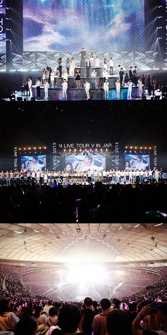 SM타운 라이브 도쿄돔 공연 개최. 아티스트들은 약 4시간 동안 55곡의 공연을 이어갔다. /SM엔터테인먼트 제공