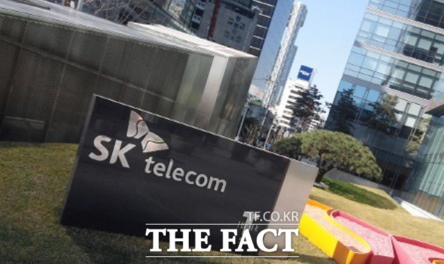 31일 금융감독원 전자공시에 따르면 SK텔레콤 직원의 1분기 평균 급여는 5100만 원에 이른다. /더팩트DB