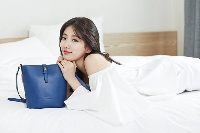 가수 겸 배우 수지가 삼성물산 패션부문의 브랜드 빈폴의 새로운 제품 화보를 찍고 있다./삼성물산 패션부문 제공