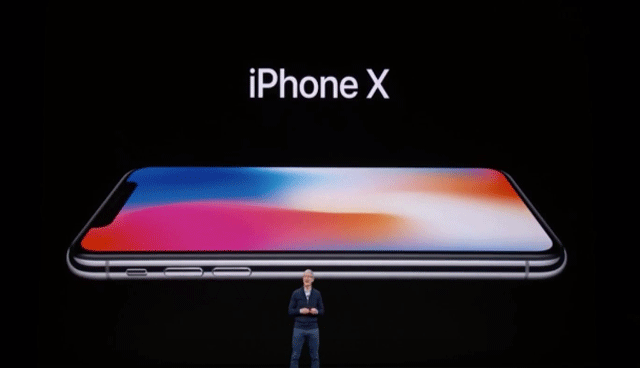애플코리아는 '아이폰X(텐)'이 오는 24일 국내 출시된다고 8일 밝혔다. 사진은 지난달 9월 신제품 공개 행사에서 '아이폰X'을 소개하고 있는 팀 쿡 애플 최고경영자(CEO). /애플 생중계 영상