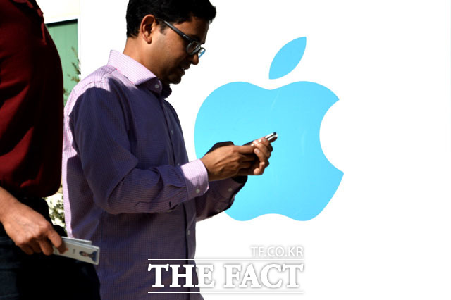 19일(현지시각) 미국의 애플 전문 블로그 미디어 나인투파이브맥에 따르면 애플의 '아이폰8'이 9월에 한정 수량으로 먼저 판매를 시작할 수 있다는 전망이 제기됐다. /남윤호 기자