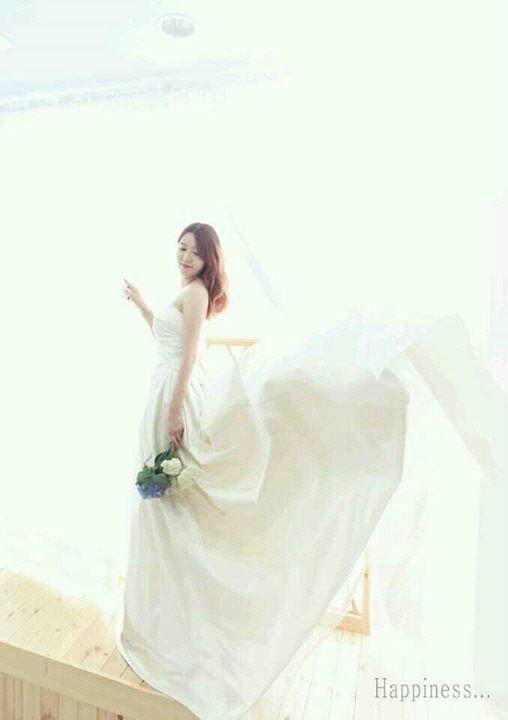 홍가혜 결혼. 세월호 참사 당시 거짓 인터뷰로 구설에 올랐던 홍가혜가 결혼 소식을 전했다. /홍가혜 SNS