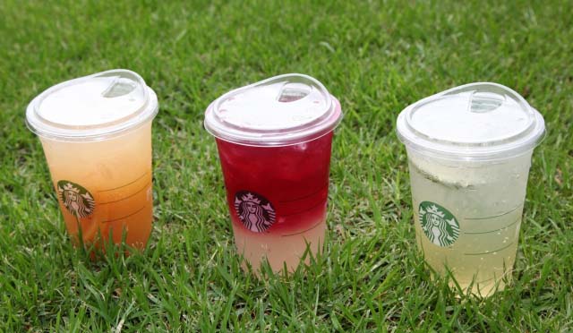 스타벅스커피 코리아가 빨대 없는 컵 뚜껑 도입 이후 일회용 빨대 사용량이 절반으로 줄었다고 12일 밝혔다. /스타벅스커피 코리아 제공