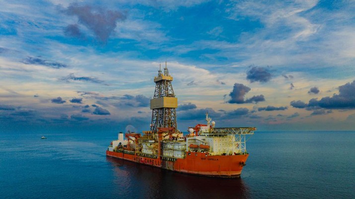 Ilustrasi eksplorasi migas lepas pantai. Foto: CNBC Indonesia