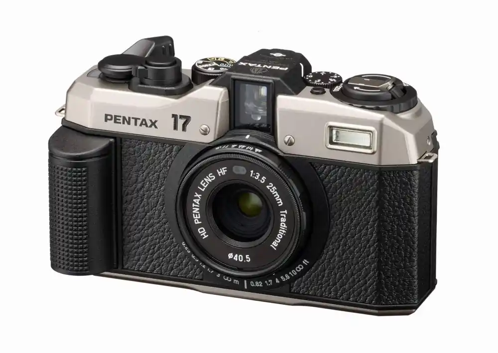 Kamera film analog Pentax 17 dari Ricoh. Foto: Ricoh