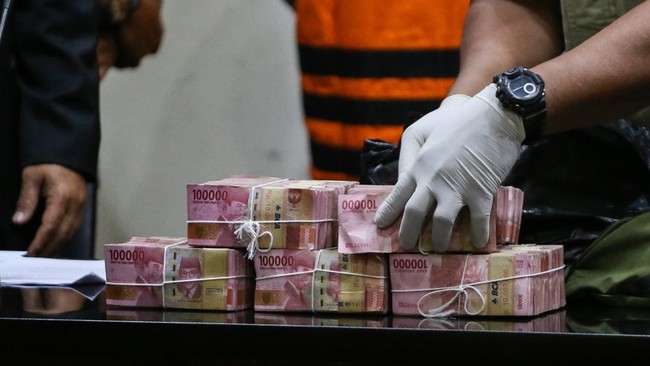 Ilustrasi duit titipan BI. Foto: CNN Indonesia/Antara