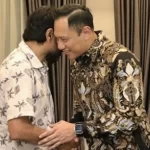 Mualem dan AHY. Foto: Facebook DPP Partai Aceh