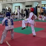 Latihan gabungan taekwondoin Aceh Utara-Lhokseumawe, Minggu, 2 Juni 2024, di Gedung Multi Politeknik Negeri Lhokseumawe. Foto: Feri Fernades