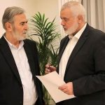 Kepala Biro Politik Hamas Ismail Haniyeh dan Sekretaris Jenderal PIJ Ziad al-Nakhalah membahas tanggapan faksi-faksi Palestina terhadap usulan AS mengenai gencatan senjata di Gaza. (Kantor Media Hamas)
