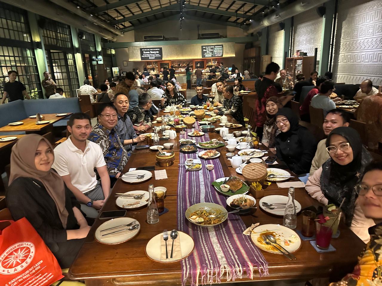 Tim Indonesia dan Afrika Selatan membahas rencana pembuatan film "Kutemukan Kembali Cintaku di Afsel". Foto for Line1.News