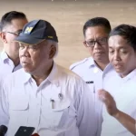 Momen Raja Juli Antoni memotong omongan Basuki Hadimuljono. Foto: Tangkapan Layar Youtube Sekretariat Presiden