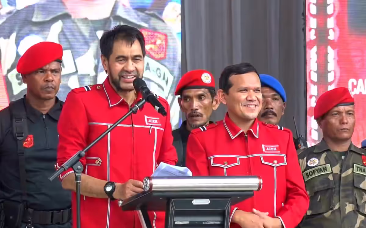 Mualem Singgung Para Mantan Gubernur Aceh, Dek Fad Baca Pantun
