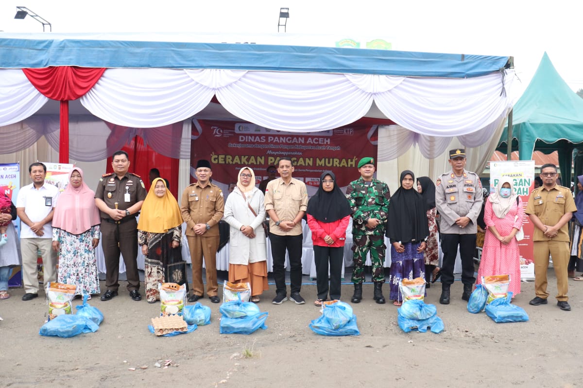 Program Gerakan Pangan Murah di Lapangan Sanggarmara Kecamatan Lut Tawar, Selasa, 20 Agustus 2024, dibuka langsung oleh Pelaksana harian Sekretaris Daerah Aceh Tengah Erwin Pratama. Foto: Line1.News/Roni Juanda