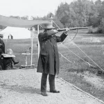 Lomba menembak 'rusa berlari' pada Olimpiade 1908 di London. Foto: olympics.com