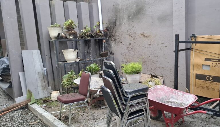 Rumah Bustami Hamzah diduga digranat