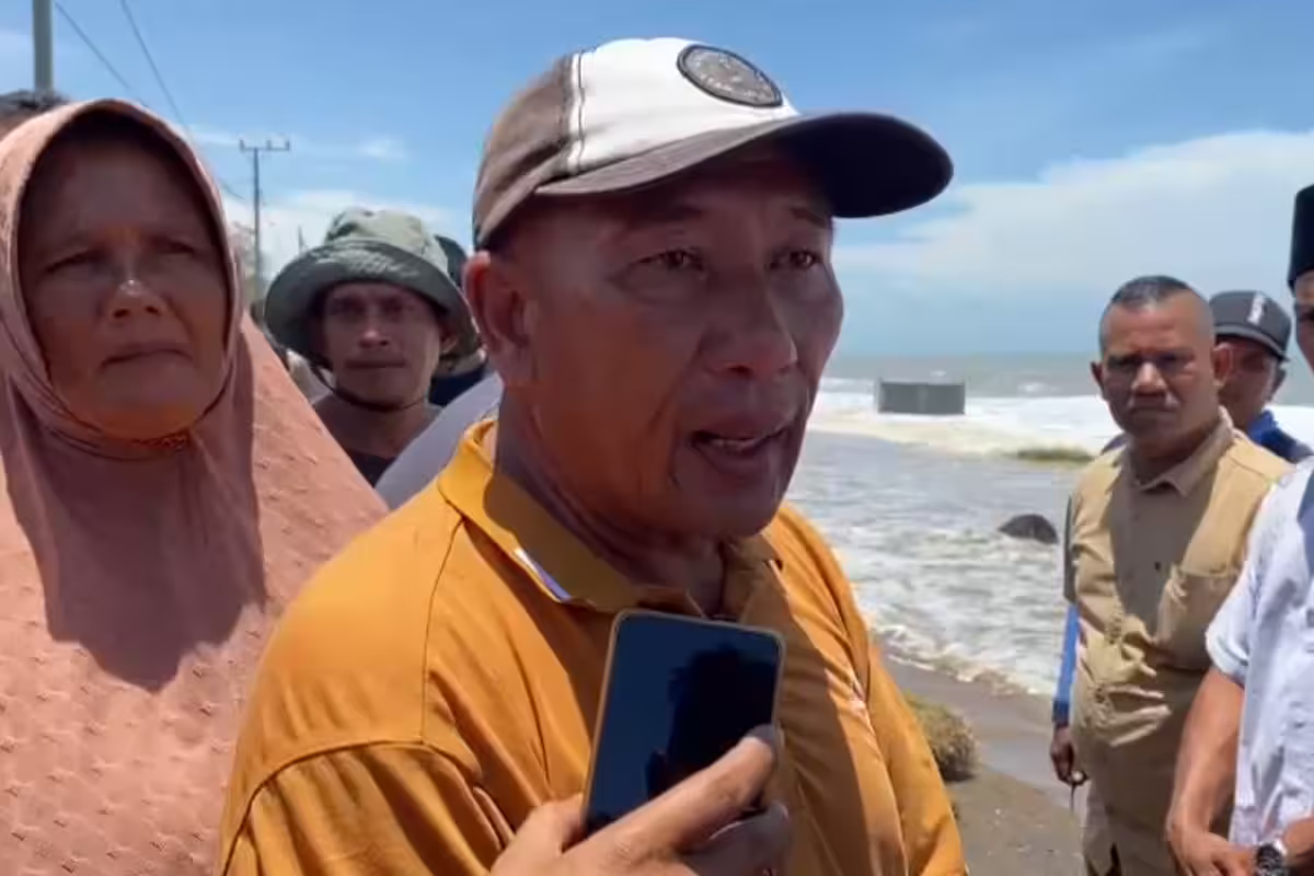 Keuchik Lhok Pu'uk T Bahtiar. Foto: Line1.News/Fajar Keuchik Lhok Pu'uk T Bahtiar. Foto: Line1.News/Fajar