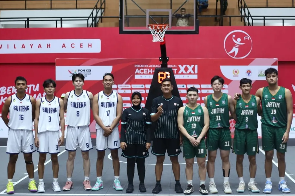 Tim Basket 3x3 Putra Jawa Timur saat menghadapi Sulteng. Foto: Istimewa