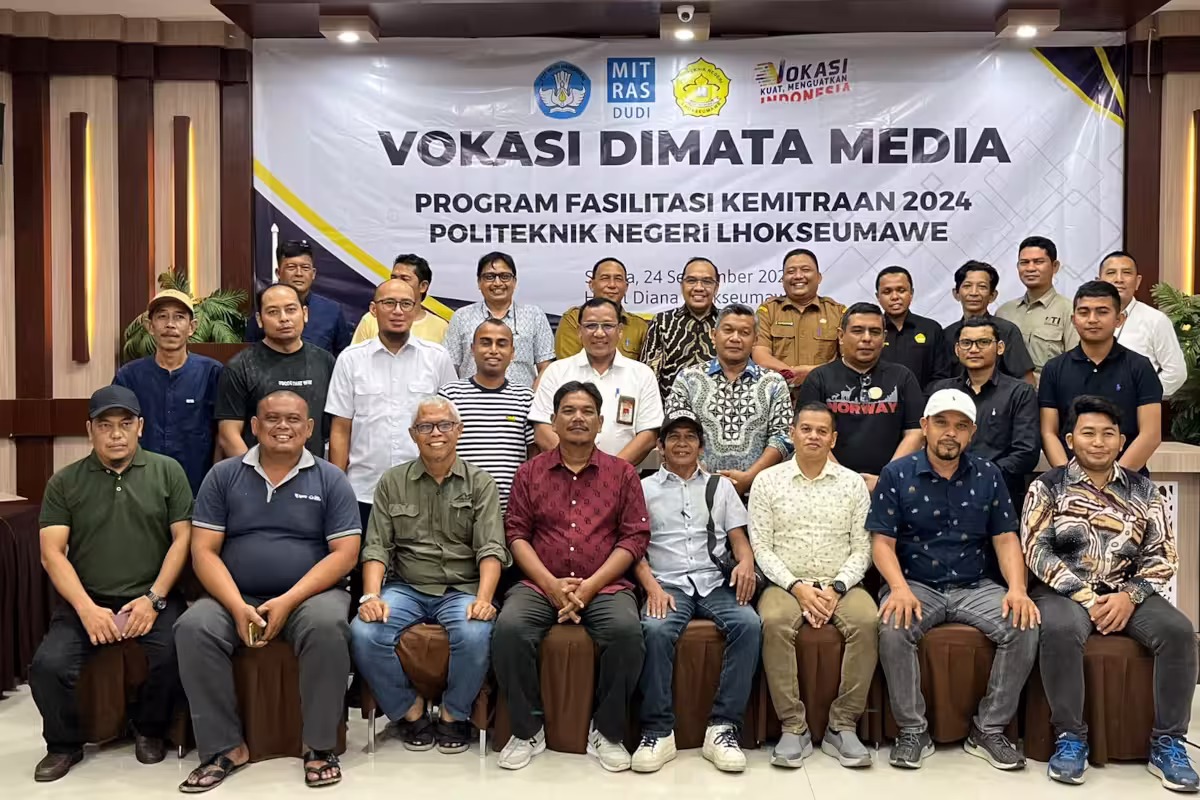 Para peserta dan pemateri acara Vokasi di Mata Media, di Hotel Diana Lhokseumawe, Selasa, 24 September 2024. Foto for Line1.News
