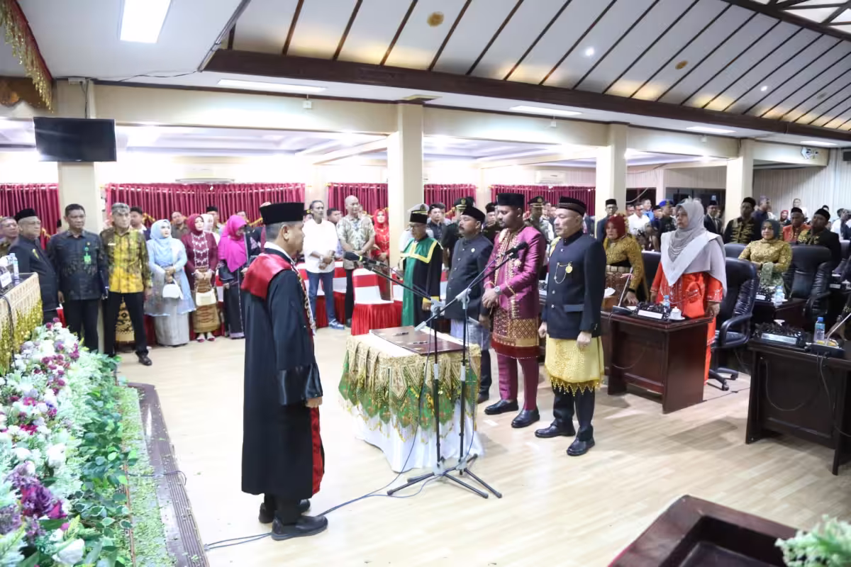 Pengucapan sumpah pimpinan DPRK Lhokseumawe 2024 2029 4