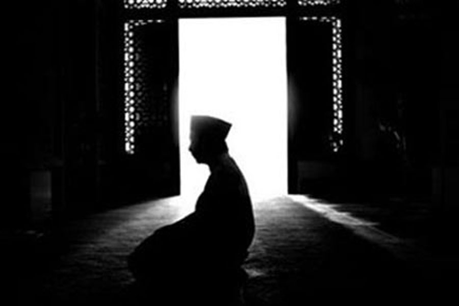 Khutbah Jumat: Istiqamah Lebih Baik dari Seribu Karamah