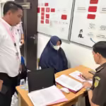 penyidik serahkan tersangka