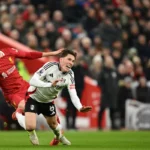 Andrew Robertson tekel Harry Wilson