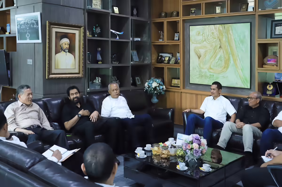 Mualem Rektor USK1