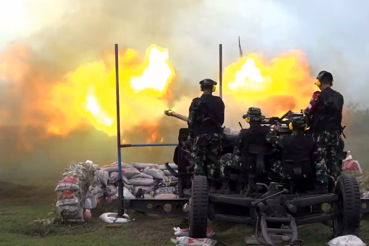 TNI AD Latihan Perang (2)