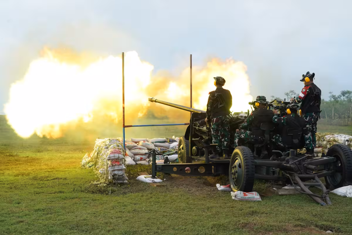 TNI AD Latihan Perang (8)