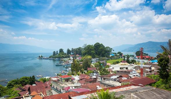 Danaun Toba Parapat