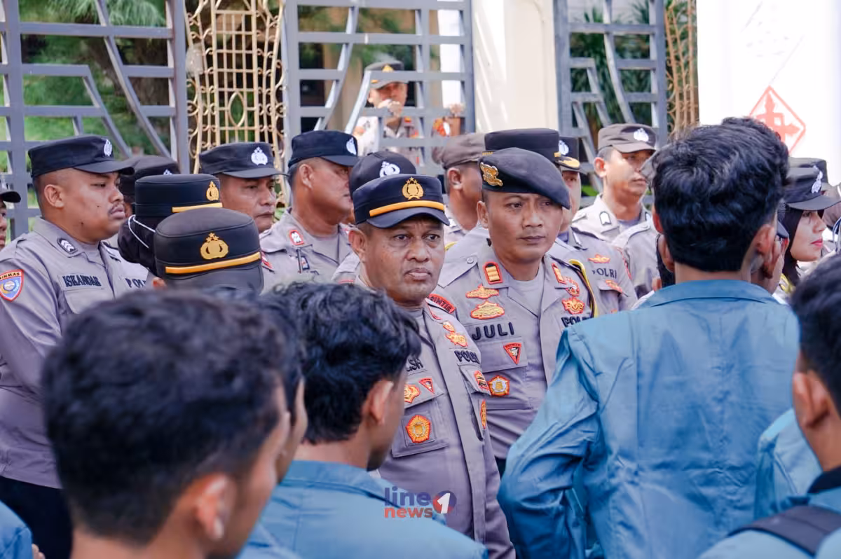 Demo Tolak Kenaikan PPN Line1News Yasir (12)