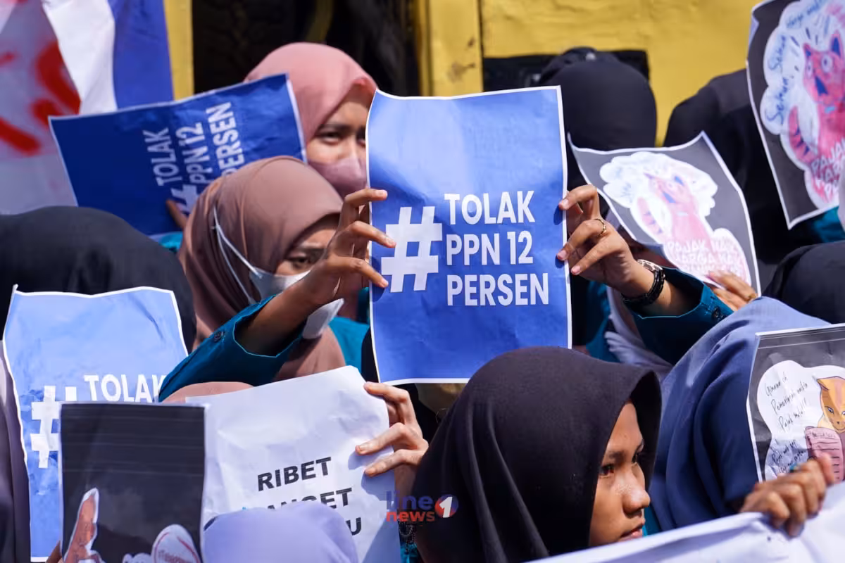 Demo Tolak Kenaikan PPN Line1News Yasir (20)