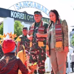 Kasad Jenderal Maruli dan istri