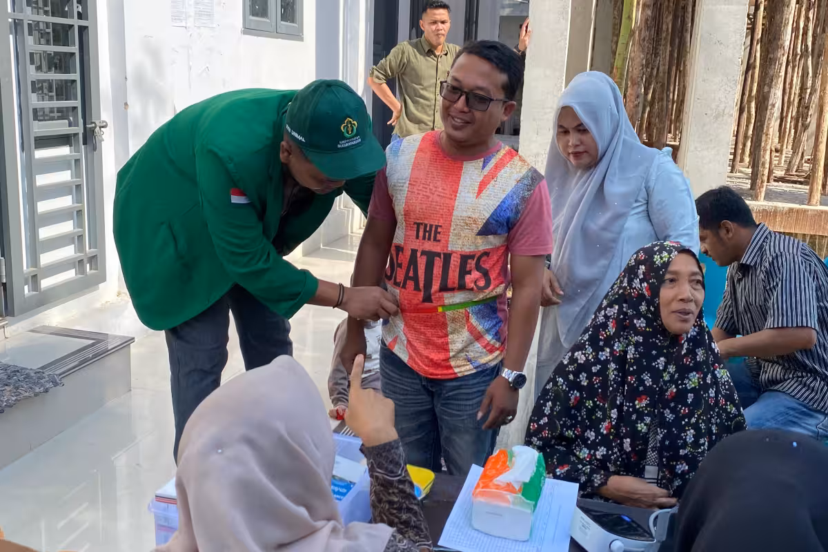 Mahasiswa Unimal membantu pelaksanaan Posyandu Keude Bayu