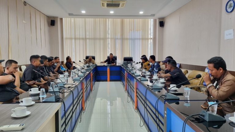 Petugas pasar bertemu DPRK Banda Aceh
