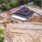 Proses pembangunan proyek memorial living park rumoh geudong