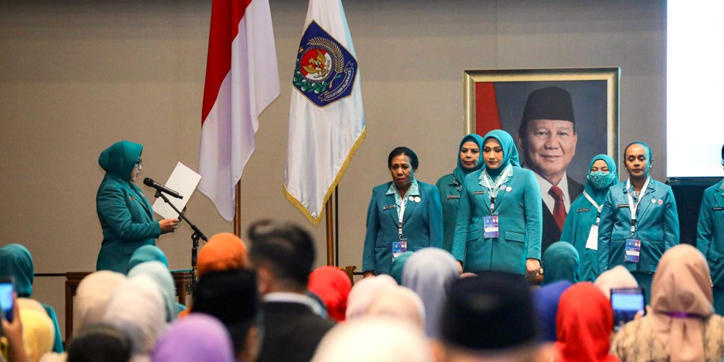 Marlina Usman atau Kak Na dilantik sebagai Ketua PKK Aceh