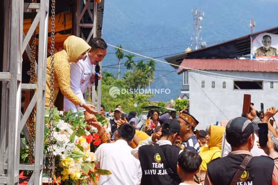 Pelantikan Bupati Agara 6