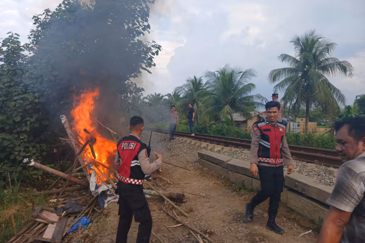 gerebek sarang narkoba polrestabes medan (10)