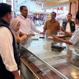 Cek toko emas