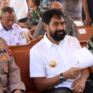 Gubernur Muzakir Manaf