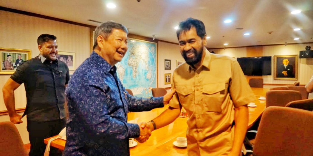 Hashim dan Mualem