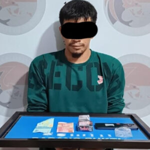 Pelaku dan barang bukti sabu sabu