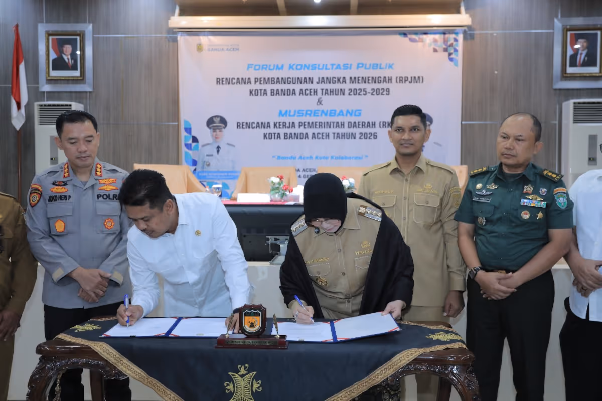 Penekenan berita acara forum konsultasi publik