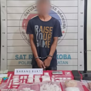 Seorang pelaku pengedar sabu sabu dan barang bukti