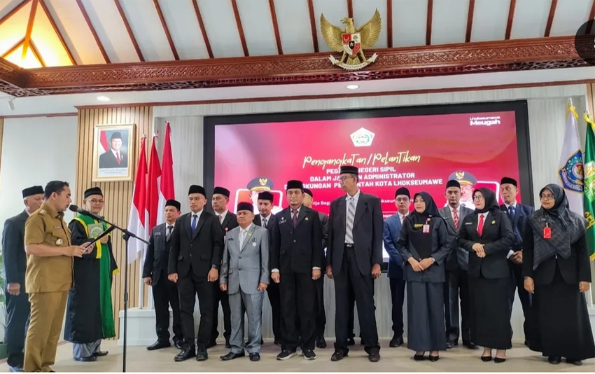Wali Kota Sayuti lantik pejabat administrator