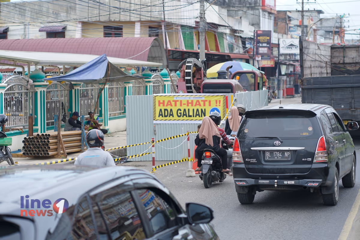 depan masjid cunda (4)