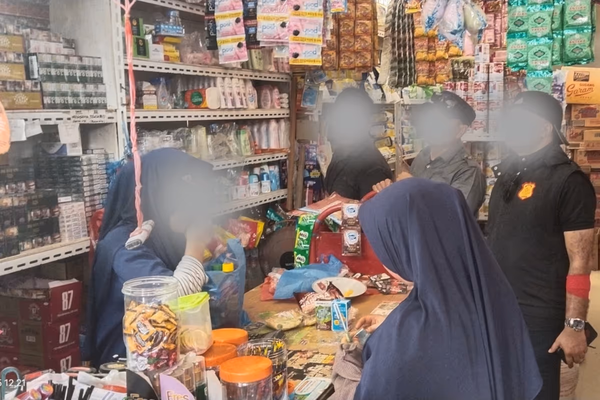 Operasi pasar gempur rokok ilegal di Aceh Utara