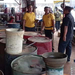 Pengecekan TKP gudang yang digerebek tim intelijen Kodam IM