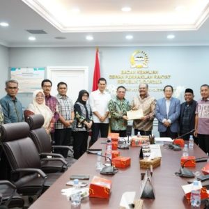 Penyerahan dokumen final revisi UUPA kepada Badan Keahlian DPR RI